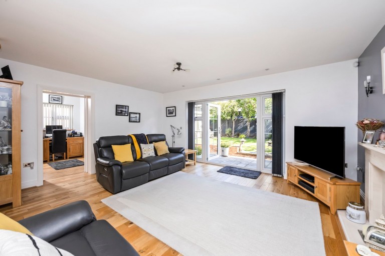 Images for The Hollies, Horsham, RH12