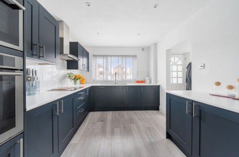 Click the photo for more details of Littlefield Close, Selsey, PO20