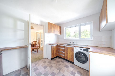 Click the photo for more details of Sunnymead Close, Selsey, PO20