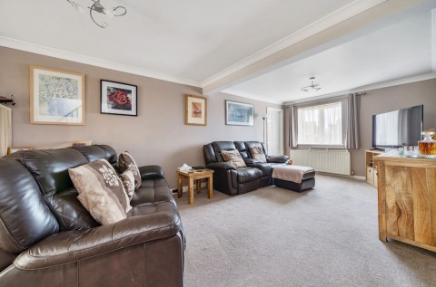 Click the photo for more details of Chichester Way, Selsey, PO20