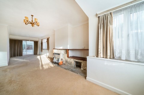 Click the photo for more details of Sunnymead Drive, Selsey, PO20