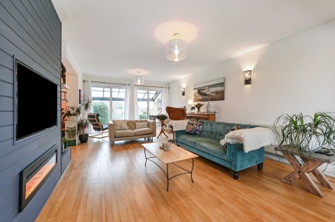 Click the photo for more details of Manor Farm Court, Selsey, PO20