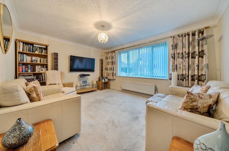 Click the photo for more details of Lifeboat Way, Selsey, PO20