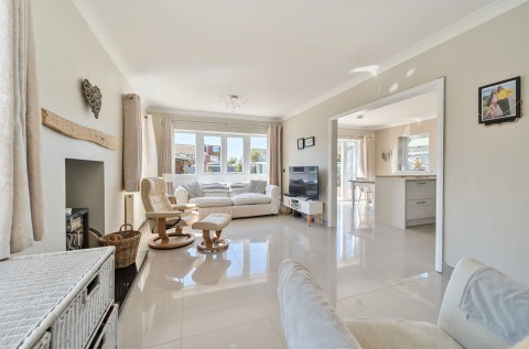 Click the photo for more details of The Close, Selsey, PO20
