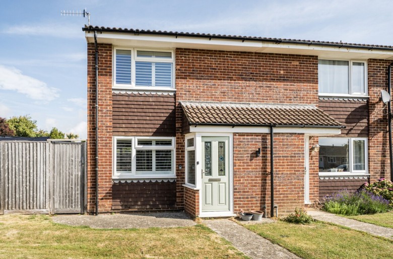 Click the photo for more details of Gainsborough Drive, Selsey, PO20