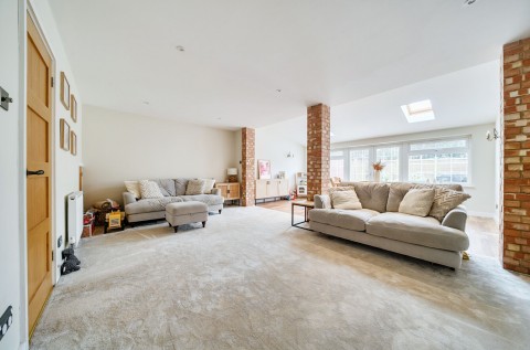 Click the photo for more details of Granary Lane, Selsey, PO20