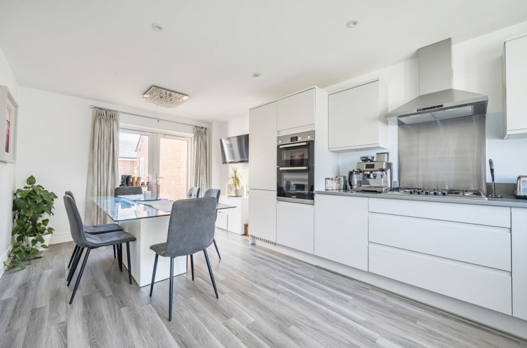 Images for Heron Close, Shopwhyke Lakes, PO20