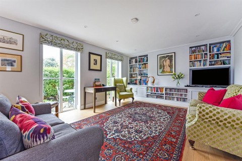 Click the photo for more details of Jubilee Terrace, Chichester, PO19