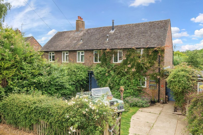 Click the photo for more details of Townfield, Kirdford, RH14