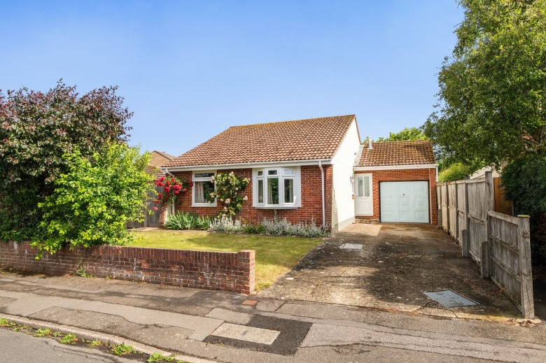 Click the photo for more details of Fraser Gardens, Southbourne, PO10