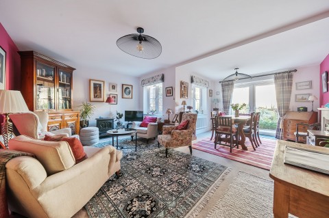 Click the photo for more details of Oaktree Drive, Emsworth, PO10