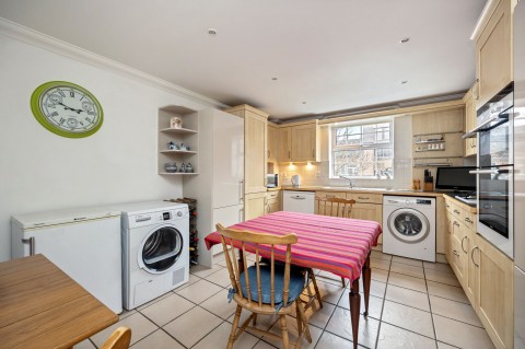 Click the photo for more details of Potters Place, Horsham, RH12