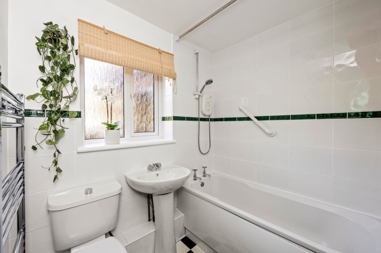 Images for Abbotsbury Court, Horsham, RH13