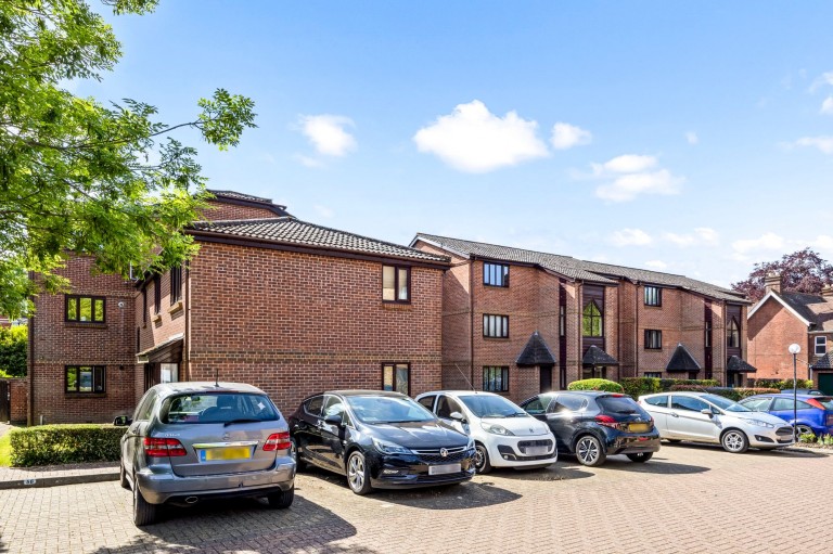 Images for Abbotsbury Court, Horsham, RH13