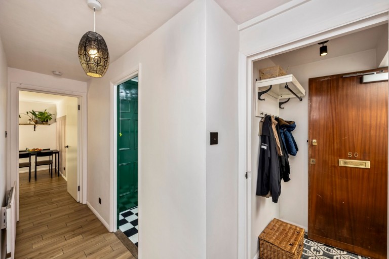 Images for Abbotsbury Court, Horsham, RH13
