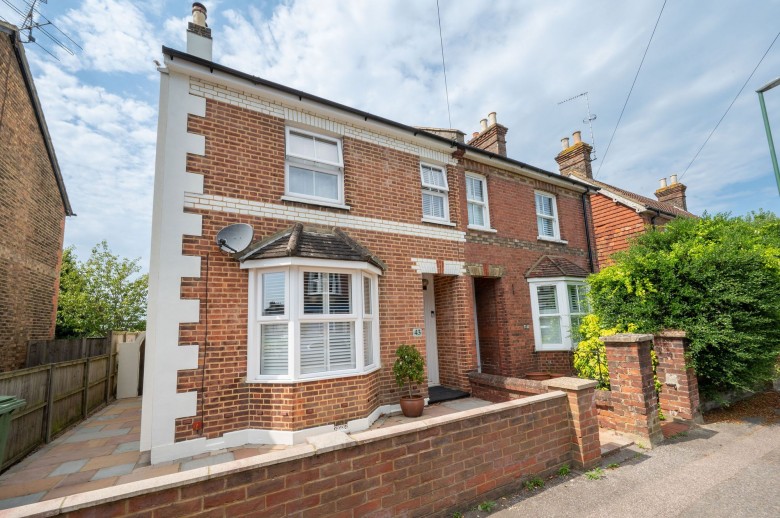 Click the photo for more details of Station Road, Horsham, RH13
