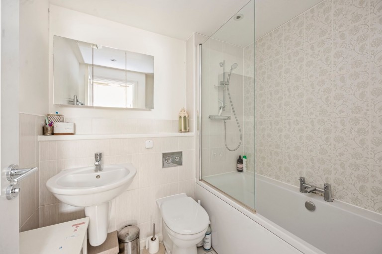 Images for Pelling Way, Broadbridge Heath, RH12