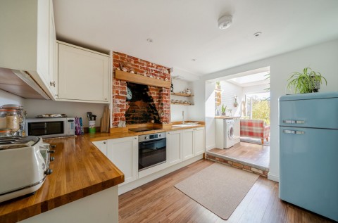Click the photo for more details of Main Road, Emsworth, PO10