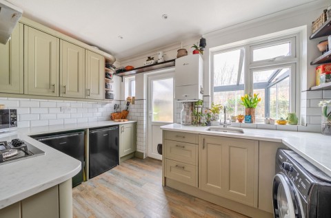 Click the photo for more details of Collyer Avenue, Bognor Regis, PO21