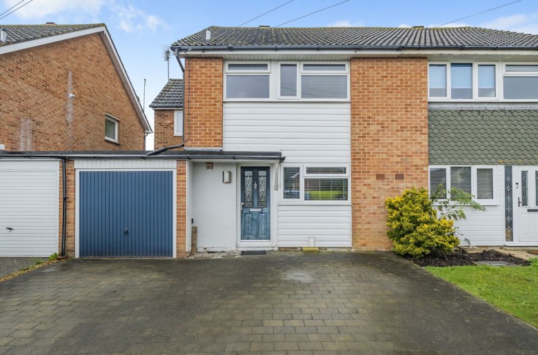 Click the photo for more details of Sutton Close, Felpham, PO22