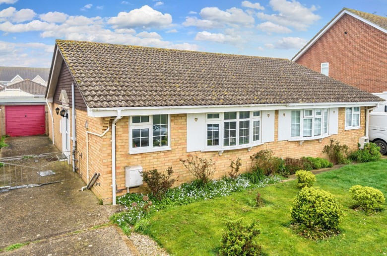 Click the photo for more details of Eton Drive, West Wittering, PO20