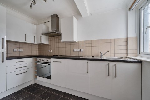 Click the photo for more details of St. Peters Road, Petersfield, GU32