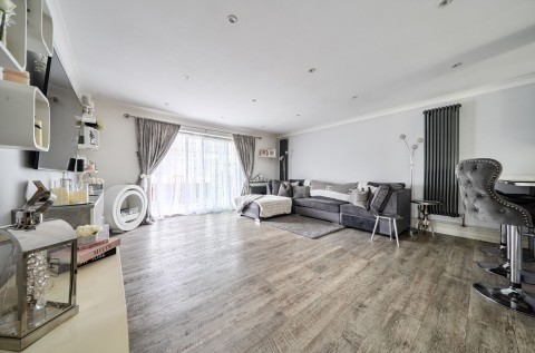 Click the photo for more details of West Front Road, Pagham, PO21
