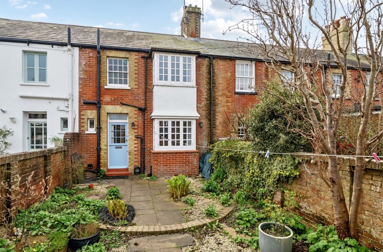 Click the photo for more details of Admiralty Road, Felpham, PO22