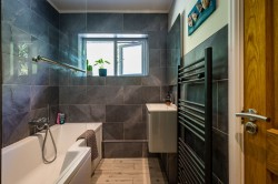 Images for Bunch Lane, Haslemere, GU27