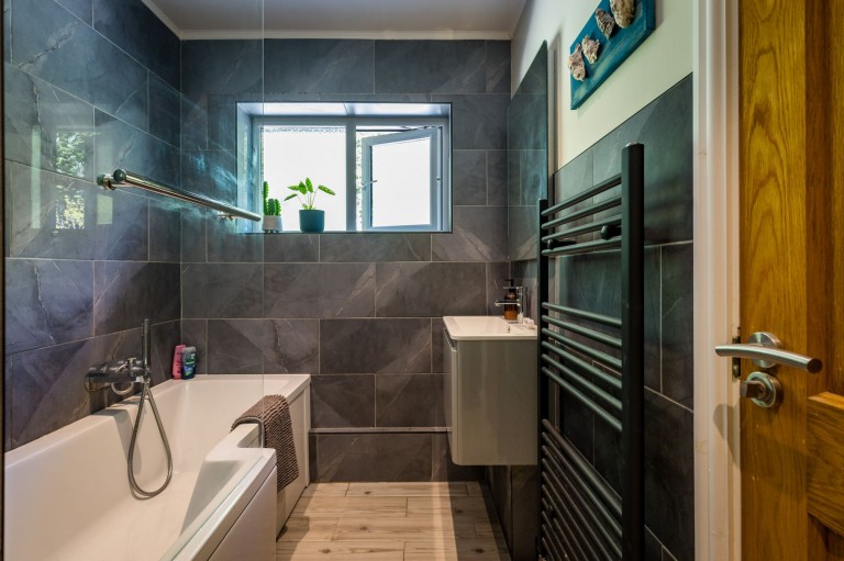 Images for Bunch Lane, Haslemere, GU27