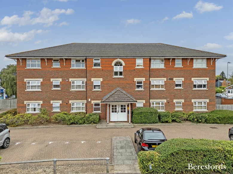 Click the photo for more details of Burns Close, Billericay, Essex