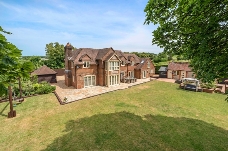 Click the photo for more details of Lyeway Lane, Ropley, Alresford, Hampshire, SO24