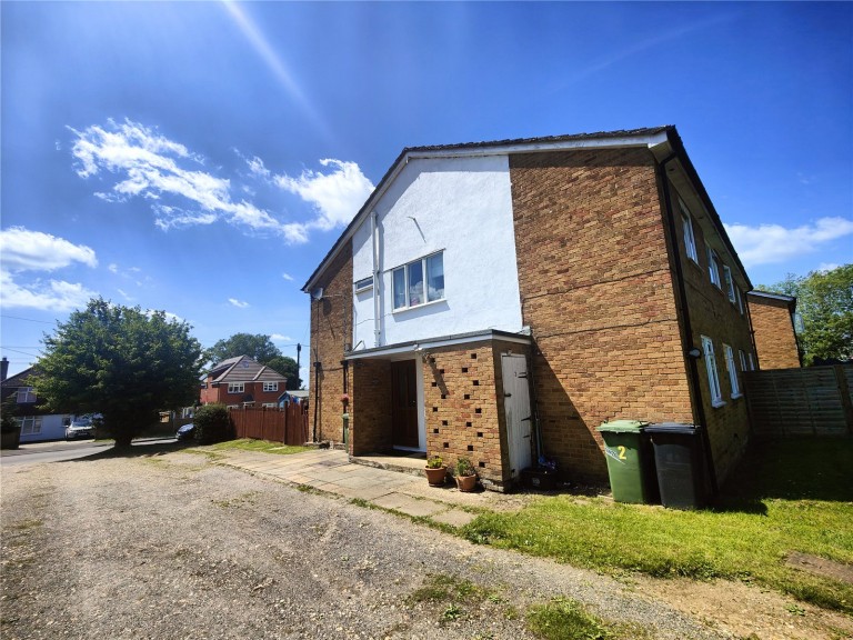 View Full Details for Merlin Road, Four Marks, Alton, Hampshire, GU34
