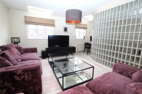 Click the photo for more details of Hart Street, Brentwood, Essex