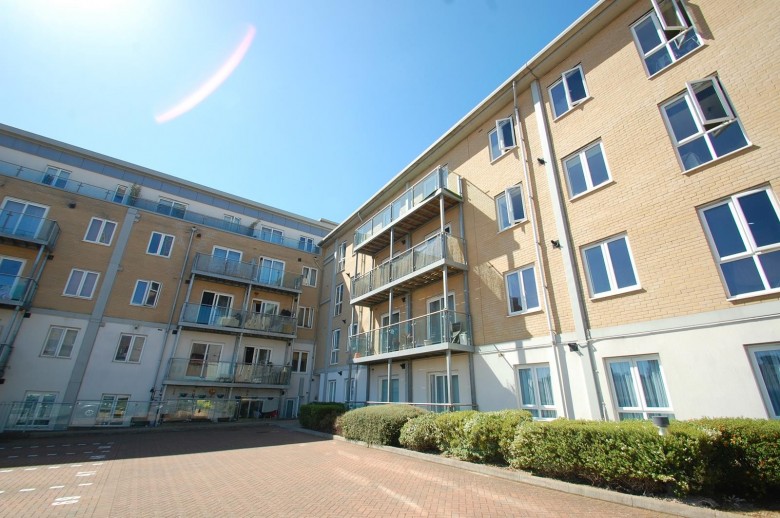 Click the photo for more details of St James Road, Brentwood, Essex