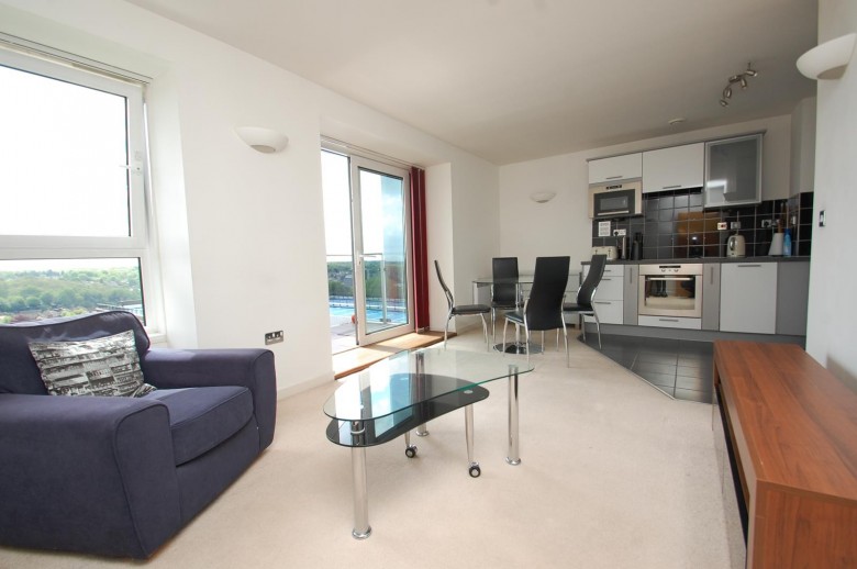 Click the photo for more details of New Road, Brentwood, Essex