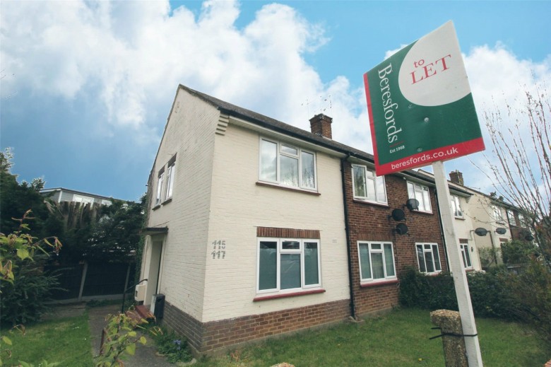 Click the photo for more details of Hawthorn Avenue, Brentwood, Essex