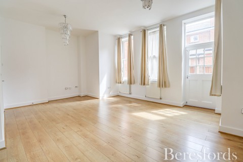 Click the photo for more details of Chelsea Way, Brentwood, Essex