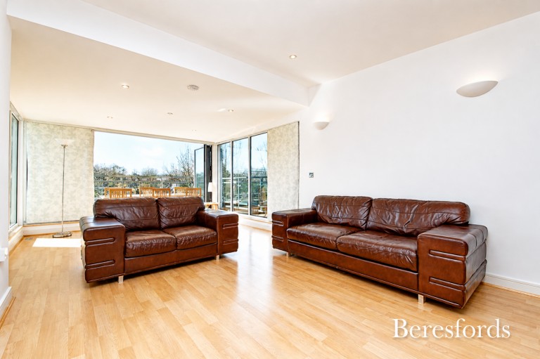 Images for Alexander Lane, Brentwood, Essex