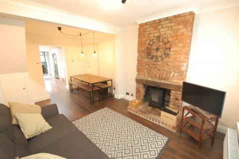 Click the photo for more details of Coxtie Green Road, Pilgrims Hatch, Brentwood