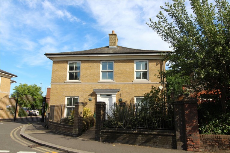 Images for St Helens Mews, Brentwood, Essex