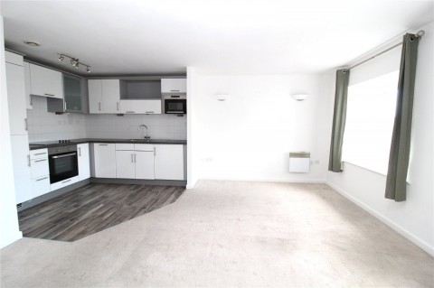 Click the photo for more details of New Road, Brentwood, Essex