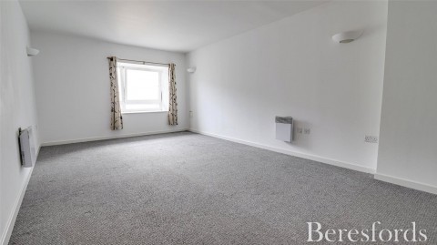 Click the photo for more details of New Road, Brentwood, Essex