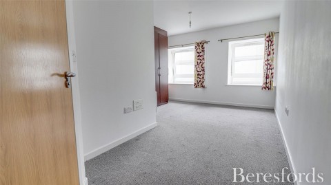 Click the photo for more details of New Road, Brentwood, Essex