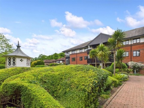Click the photo for more details of Poplar Drive, Hutton, Brentwood, Essex