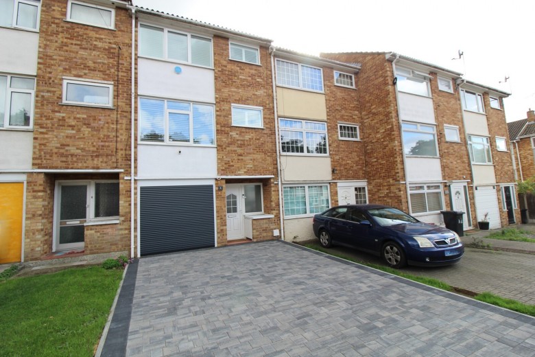 Click the photo for more details of Copperfield Gardens, Brentwood, Essex