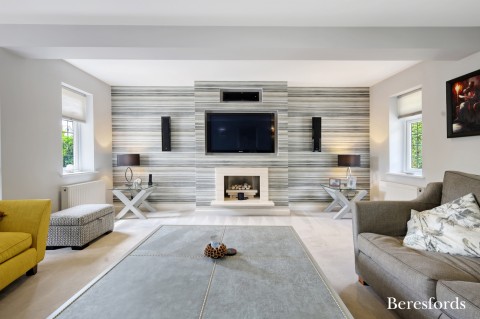 Click the photo for more details of Willow Green, Ingatestone, Essex