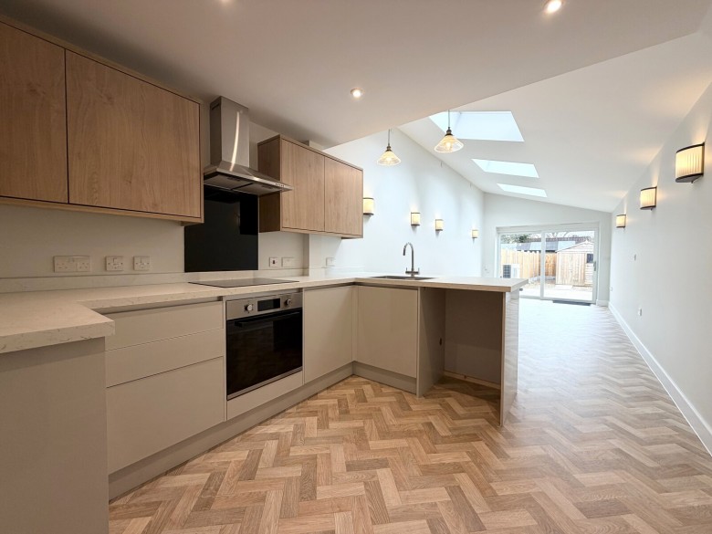Click the photo for more details of North Road, Brentwood, Essex