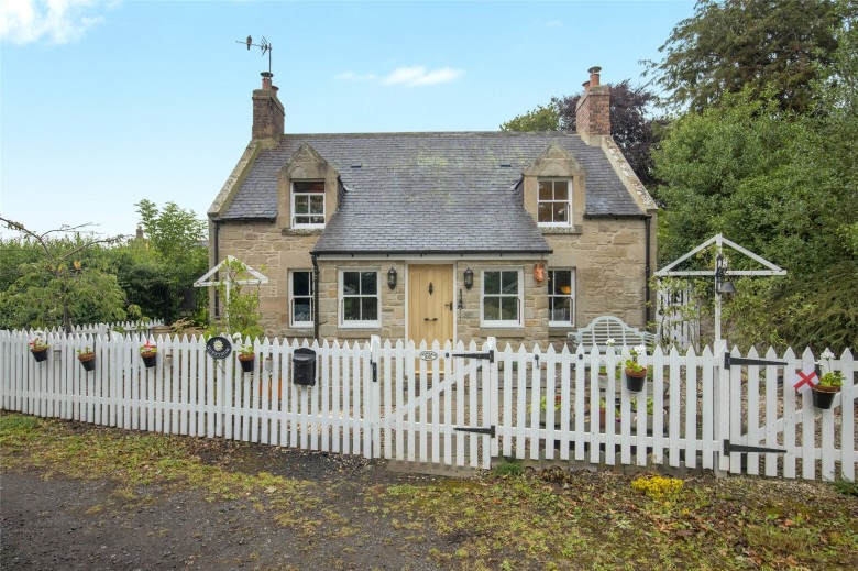 Click the photo for more details of Hutton, Berwick-upon-Tweed, Scottish Borders