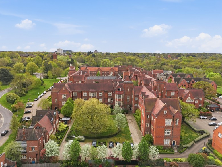 Click the photo for more details of The Galleries, Warley, Essex